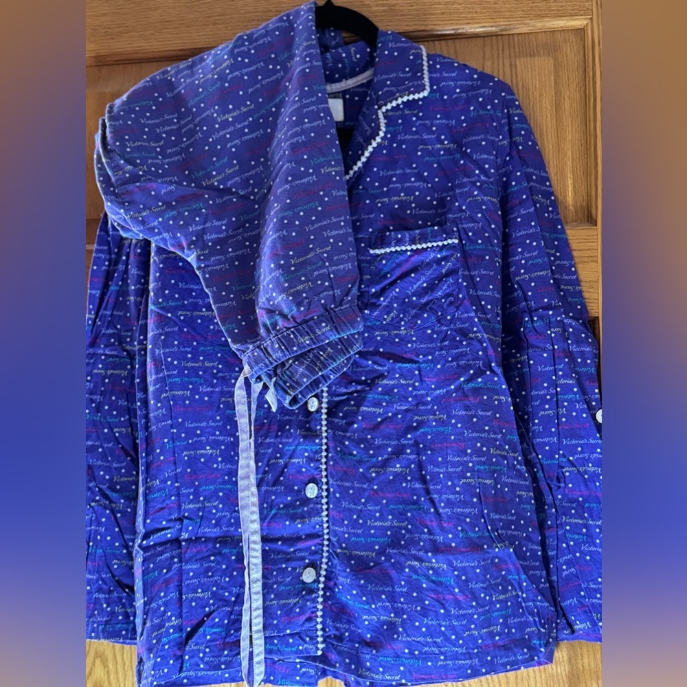 Women’s Victoria Secret long sleeve pajamas